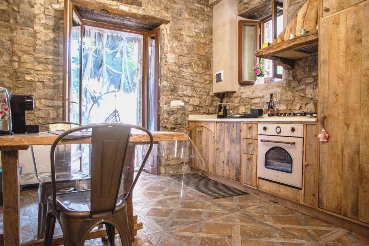 Апартаменты Il Nido Di Matilde _Monolocale Design Sul Fiume_ Rossena Экстерьер фото